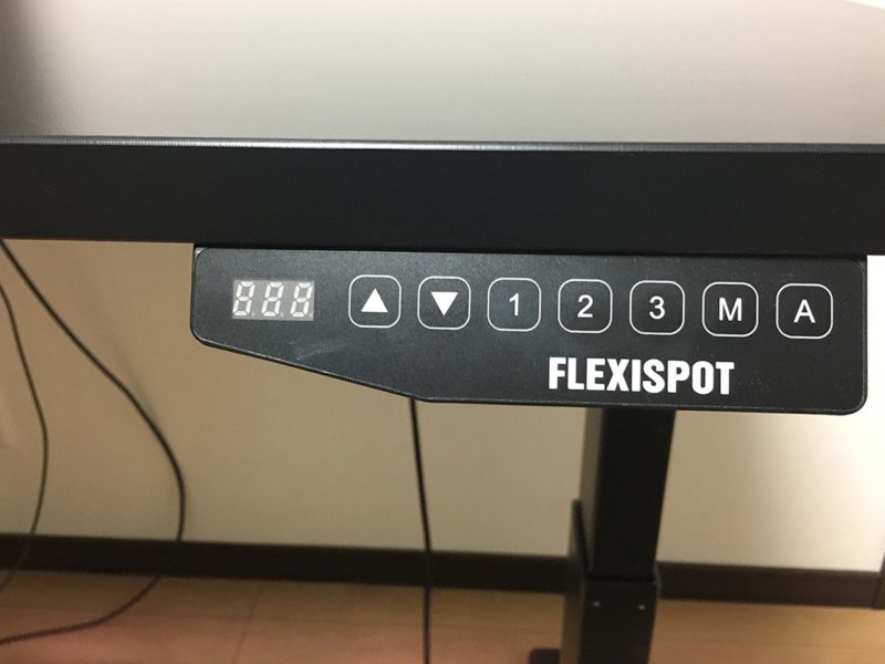 FLEXISPOTのスタンディングデスクのコントローラー